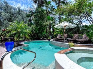 605 6th Ave N, Naples, FL 34102