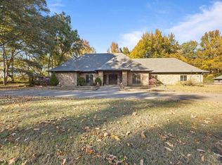 8560 Old Creek Rd, Memphis, TN 38125