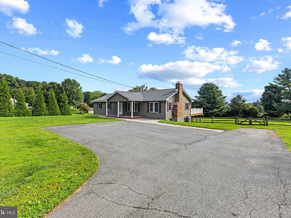 1st image of 264 Woodcrest Rd