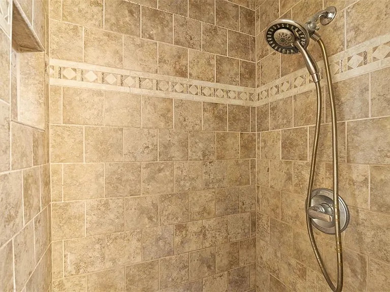 2635 SW 35th Pl #301 — Photo 24