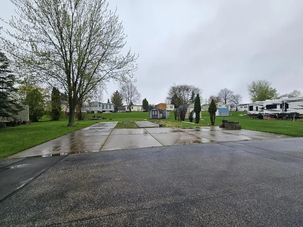 W4945 Country Road ES #129, Elkhorn, WI 53121