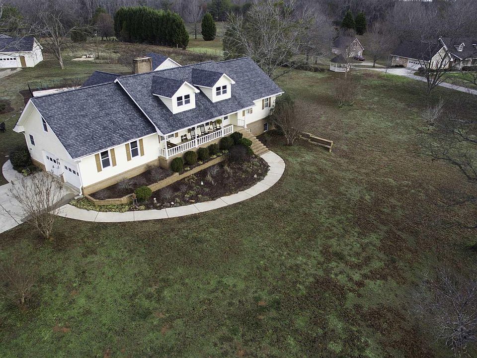 1st image of 109 Riverbend Dr