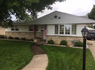 1014 Berkeley Dr, Racine, WI 53402