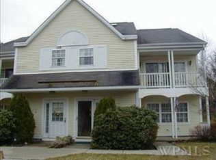 52 Durham Ct, Fishkill, NY 12524