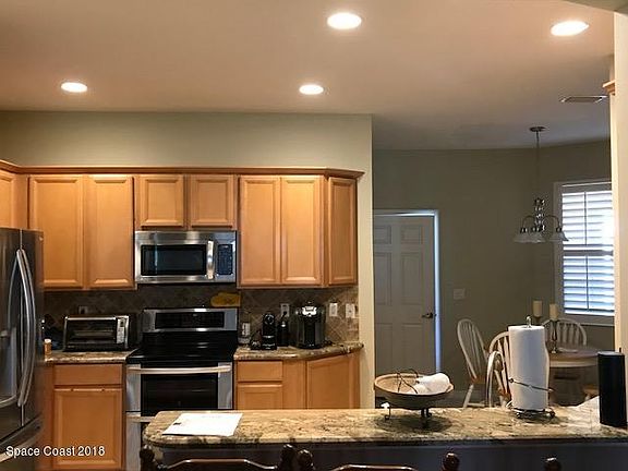 4th image of 5820 Claiborne St #0