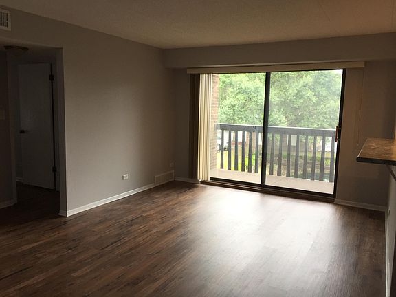 3rd image of 4945 Regal Ct APT 217