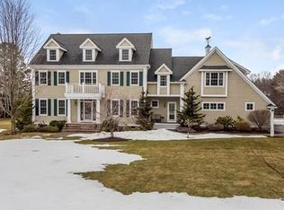 27 Woodbury St, South Hamilton, MA 01982