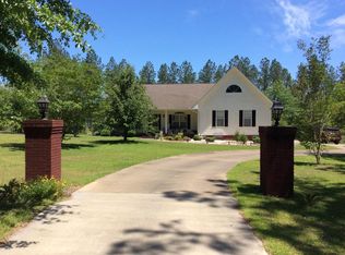 19348 Honeysuckle Creek Ln, Andalusia, AL 36421