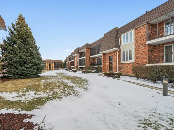 15725 Foxbend Ct APT 1W, Orland Park, IL 60462