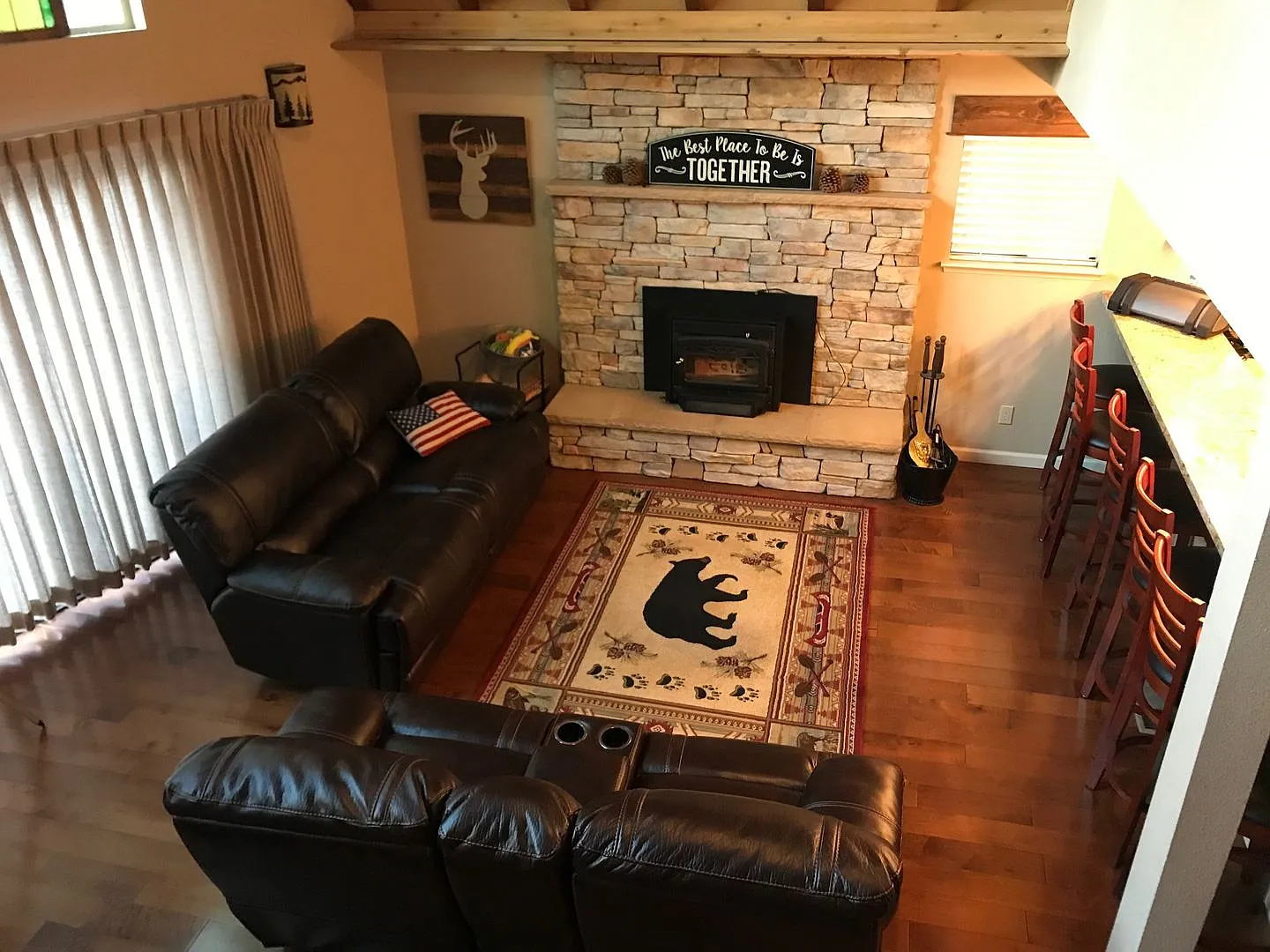 Beautiful large home available for a 3-6 month Seasonal lease! Call me and book today! — Photo 4