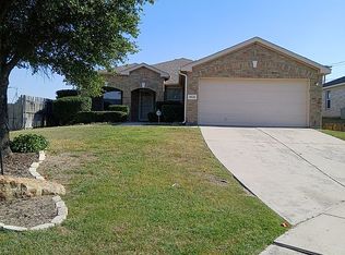 10141 Cougar Trl, Fort Worth, TX 76108