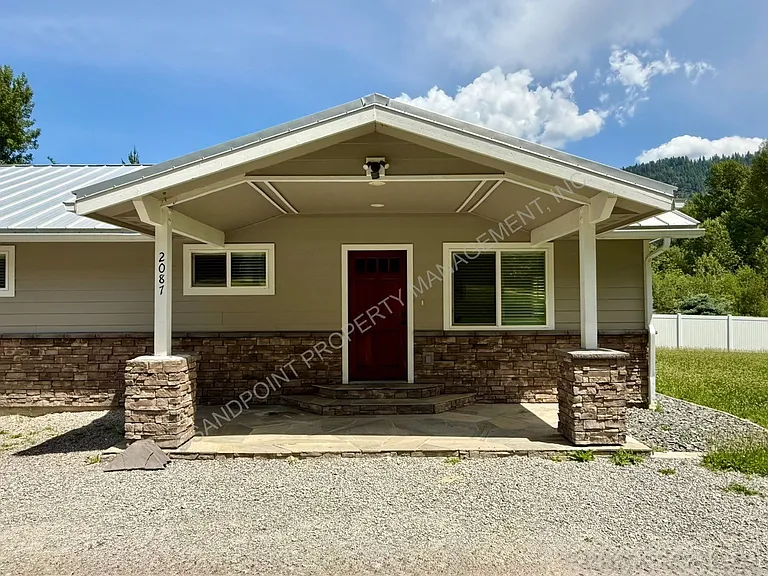 2087 Lower Pack River Rd — Photo 3