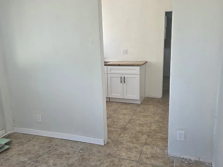 17320 Grand Ave — Photo 9