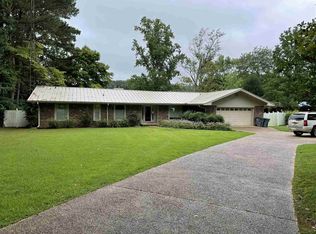 1078 Spring Cove Rd, Florence, AL 35634