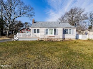 216 Foster Rd, Toms River, NJ 08753