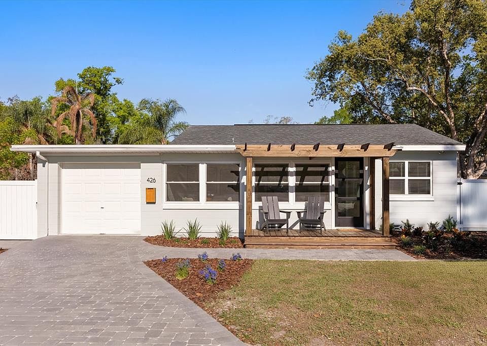 1st image of 426 SUNRISE COURT