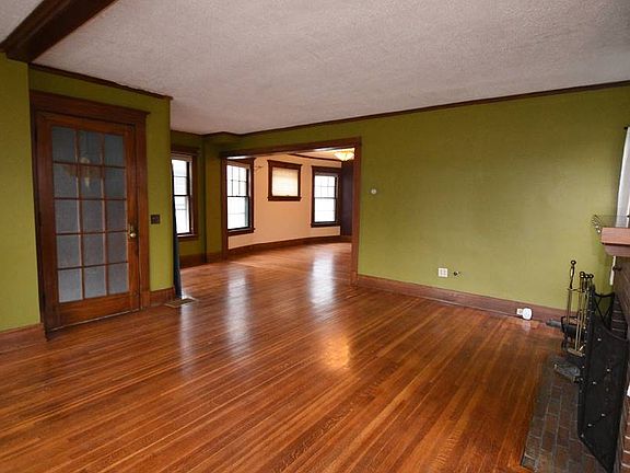 2nd image of 1550 Elmwood Ave