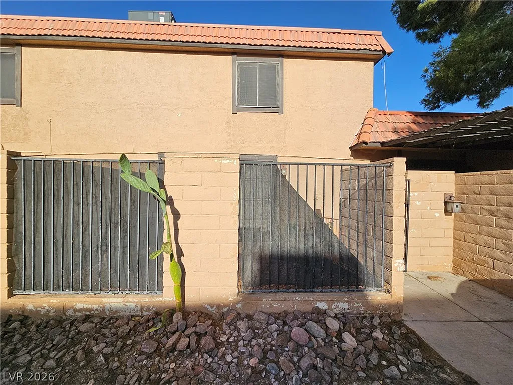 Building Photo - 311 Brookside Ln #B