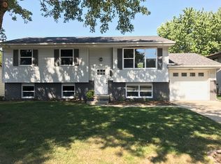 1802 Johnson Dr, Normal, IL 61761