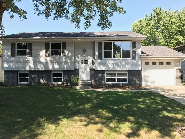 1802 Johnson Dr, Normal, IL 61761