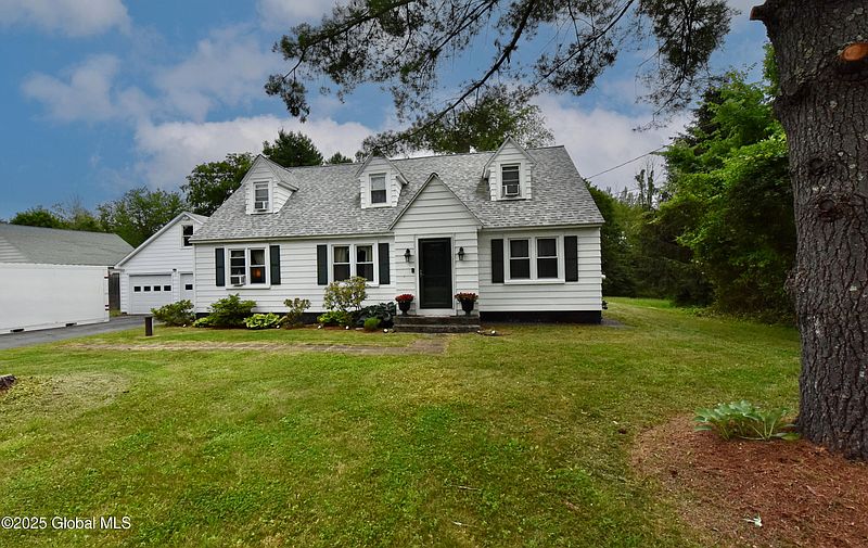 4th image of 13 Appleton Road