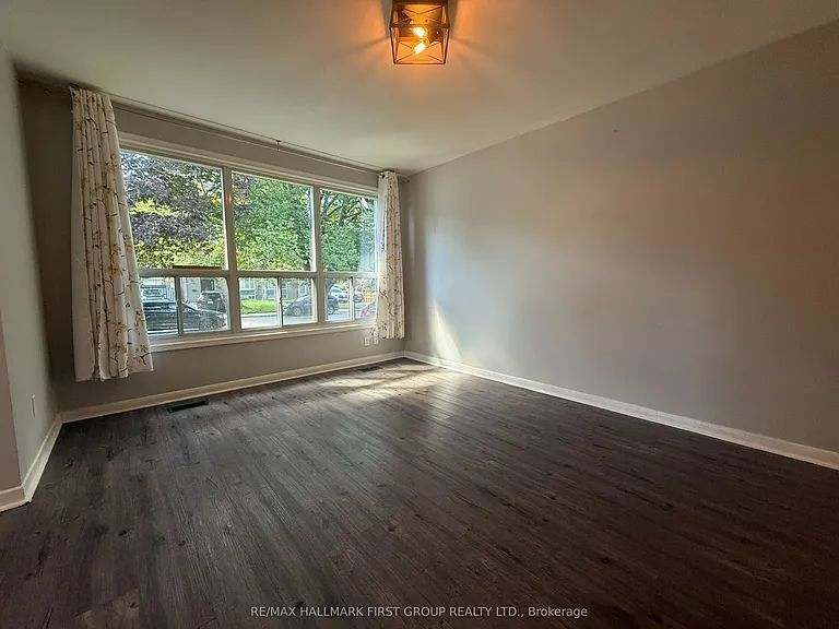 68 Tulloch Dr — Photo 7