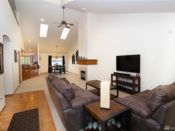 3rd image of 16726 14th Avenue Ct S