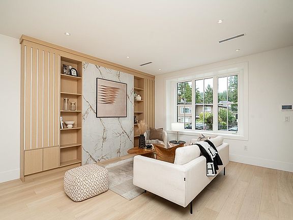 3rd image of 1065 Ridley Dr #2
