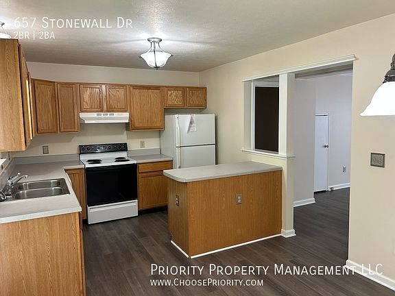 4th image of 657 Stonewall Dr