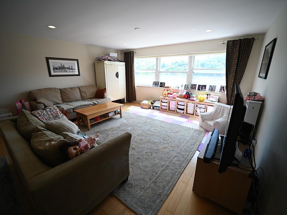 1st image of 1600 Beacon St #712A