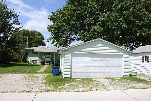 2 bed, 900 sqft, $950 — Photo 4