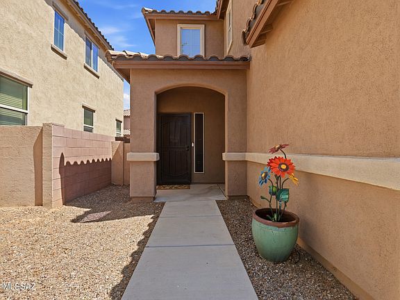 4th image of 686 W Calle Ocarina