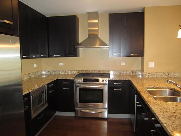 5th image of 240 E Illinois St #130