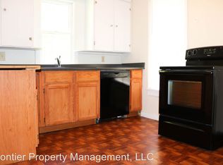 1103 Houston St, Manhattan, KS 66502