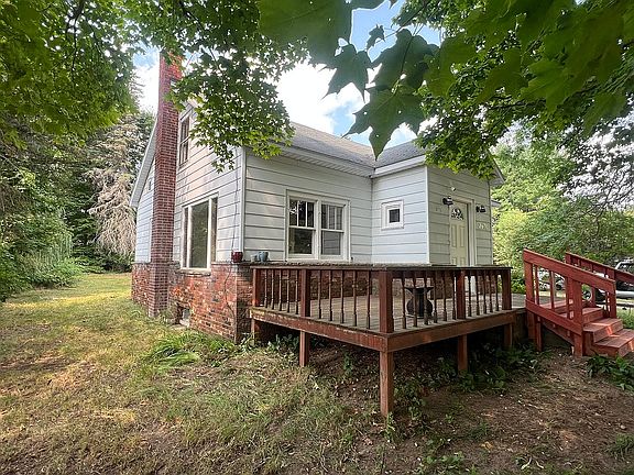 2nd image of 2878 Elm St SE