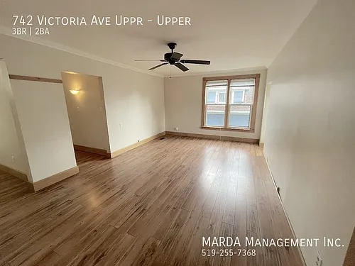 742 Victoria Ave #UPPER Photo 1