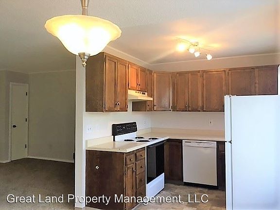 3rd image of 16928 Mercy Dr #A