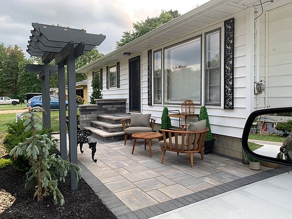 2nd image of 1596 Diana Dr