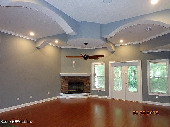 4th image of 2940 Sisters Ct