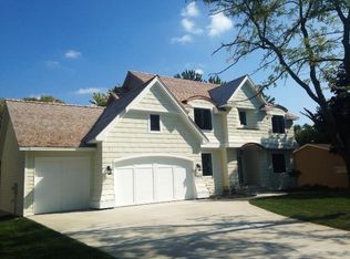 5925 View Ln, Edina, MN 55436