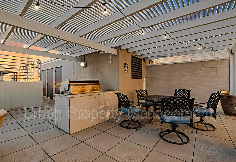 44 W Broadway #2405S — Photo 33