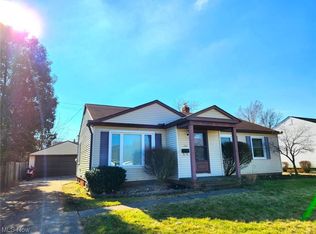 10941 Riveredge Dr, Parma, OH 44130