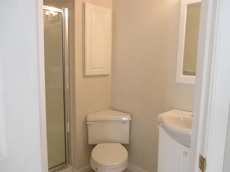 407 S Veitch St — Photo 5