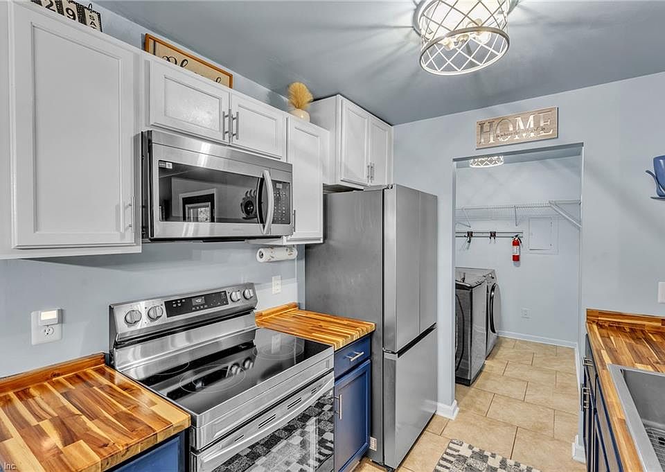 1st image of 613 Crows Nest Ct