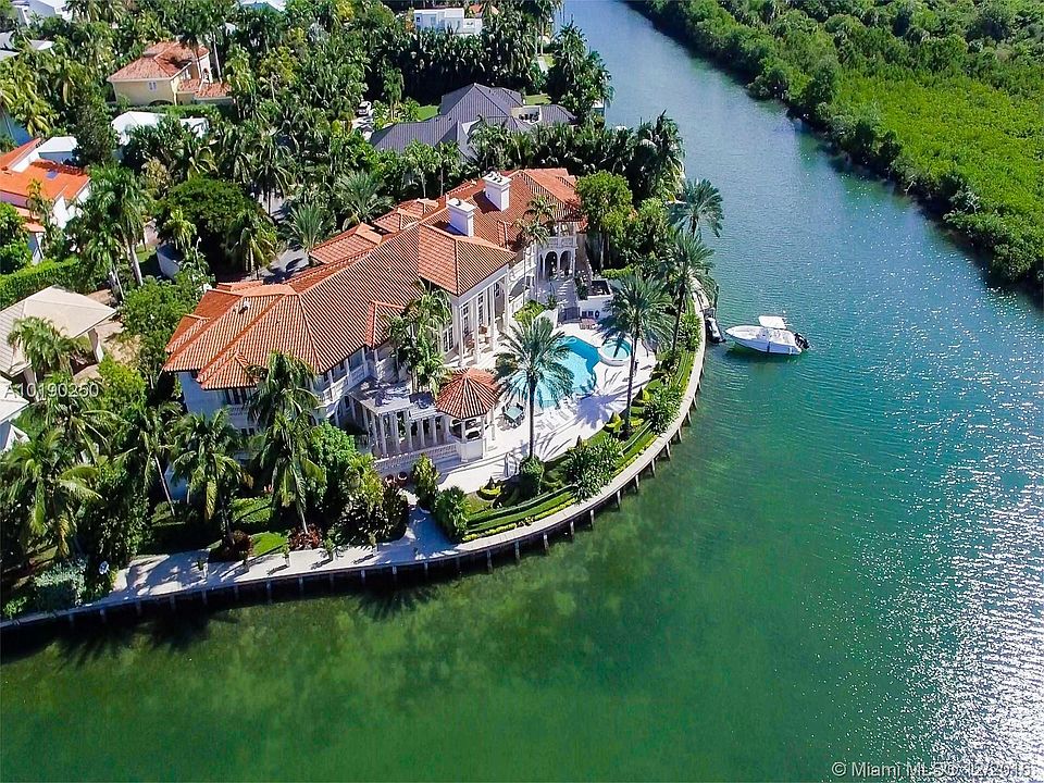 1st image of 260 Cape Florida Dr