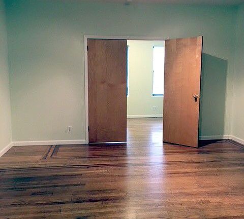5th image of 4730 48th St APT 1F