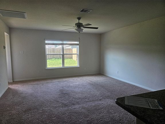 4th image of 26606 Ezemily Dr