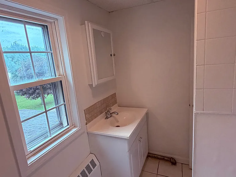 931 James Ave #B — Photo 9