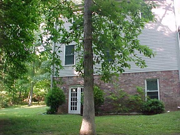 Entrance to basement level