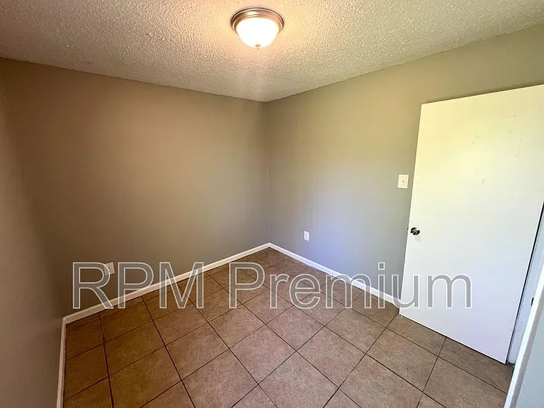 5143 Baker Blvd #C — Photo 24